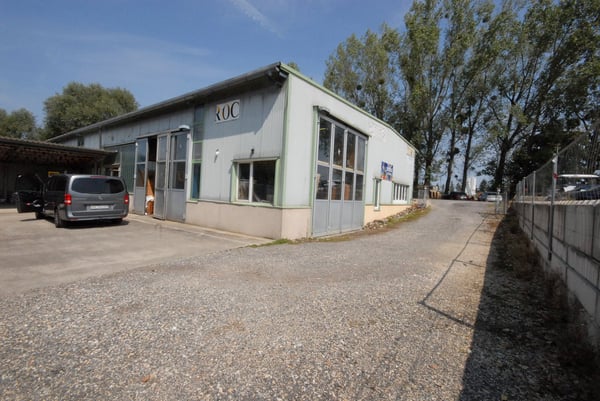 A vendre à Avenches bâtiment industriel pour artisan avec 896 m2 de terrain 1