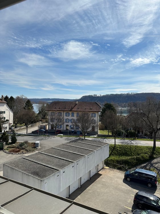 Le Landeron  À louer attique de 3.5 pièces Disponible de suite 2