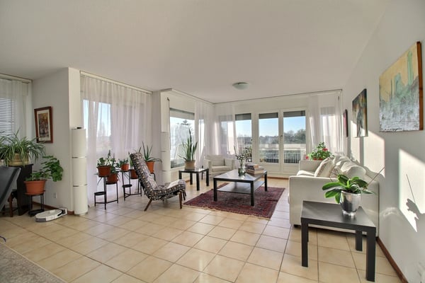 Superbe appartement familial de 160 m² au 6e étage à Fribourg 3