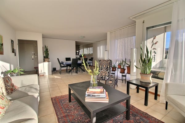 Superbe appartement familial de 160 m² au 6e étage à Fribourg 4