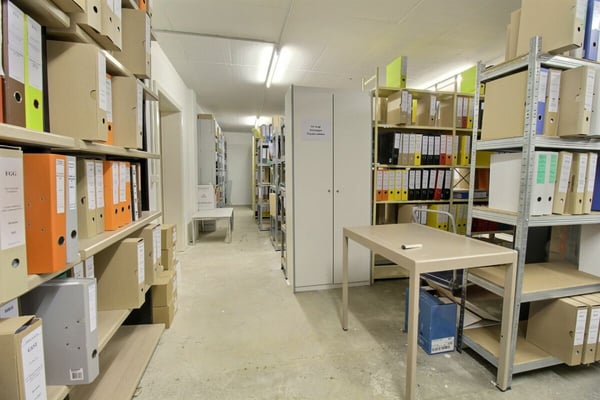 Bureaux avec archives et places de parc 22