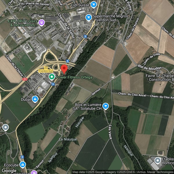 Yverdon-les-Bains, à louer, BOX de 140 m2 avec porte sectionnelle 6