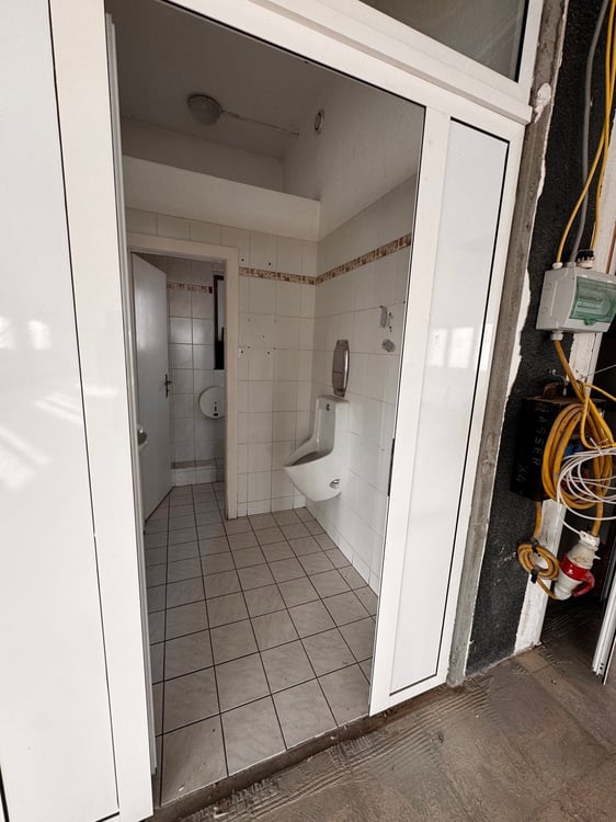 Yverdon-les-Bains, à louer, surface commerciale de 240 m2 + terrasse 3