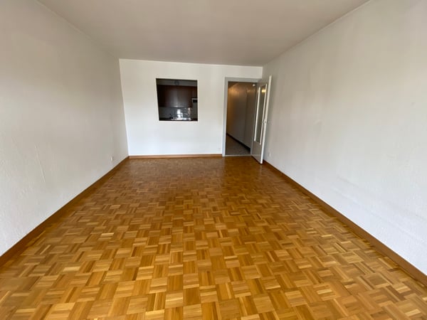 Payerne, à louer, centre ville, 1.5 pièces de 50 m2 avec balcon 4