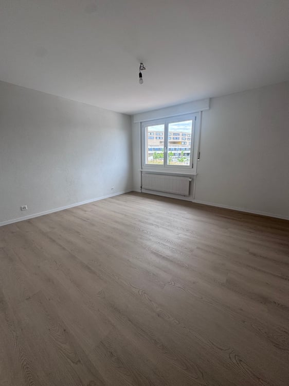 Payerne, à louer, appartement de 4.5 pièces, refait à neuf avec balcon 5