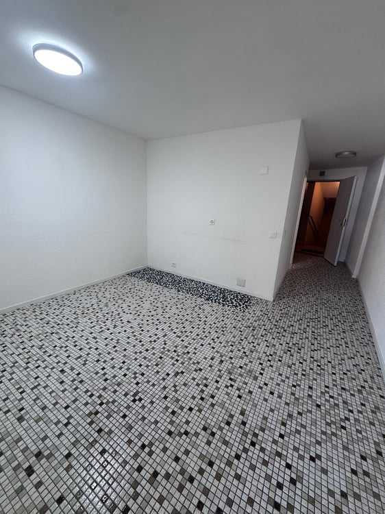 Payerne, à louer, centre ville, bureau de 50 m2 3