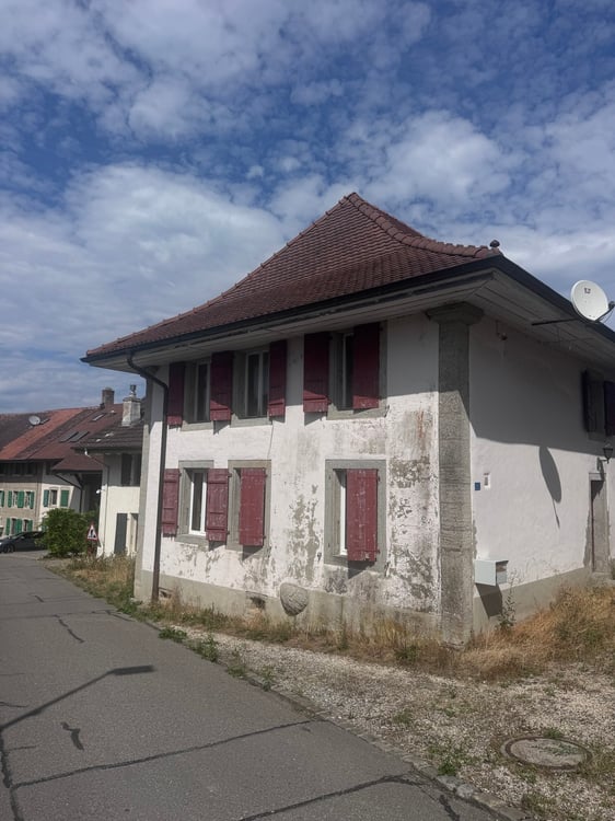 Forel, à vendre, maison de 120 m2  à rénover, parcelle de 298 m2 1