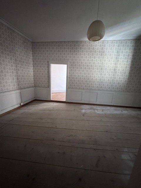 Moudon, à vendre, bâtiment à rénover, 4 étages de 70 m2, centre ville 8