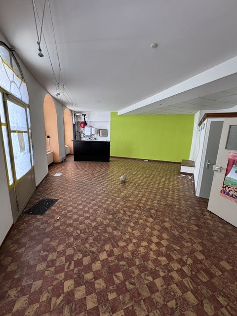 Moudon, à vendre, bâtiment à rénover, 4 étages de 70 m2, centre ville 3