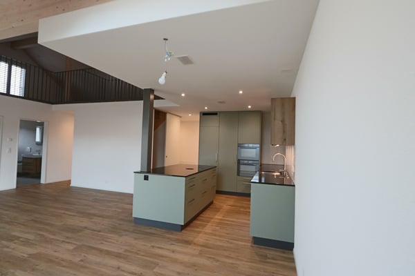 Neubau - 1.5-Zimmer-Dachwohnung mit Galerie in Kerzers 2