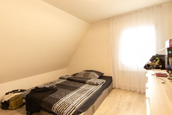 Grosszügige 5.5-Zimmer-Duplexwohnung an ruhiger Lage in Gurmels 10