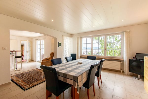 Exklusive Villa mit See- und Alpensicht sowie Pooloase 9