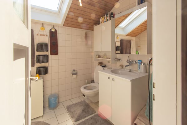 Charmante 3.5-Zimmer-Wohnung mit Seesicht in Meyriez 9