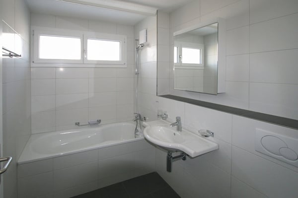 Helle 3.5-Zimmerwohnung mit Sitzplatz und Aussicht! 6