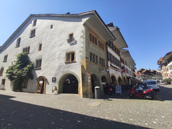Geschäftsraum an bester Lage im Stedtli Murten 1