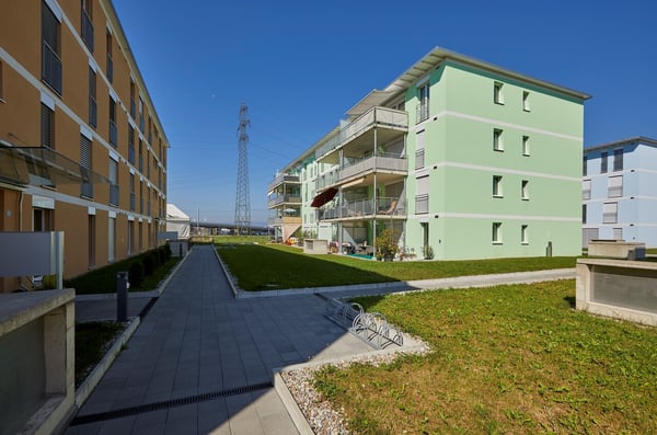 Helle 4.5-Zimmer-Wohnung mit Balkon an zentraler Lage in Kerzers 1