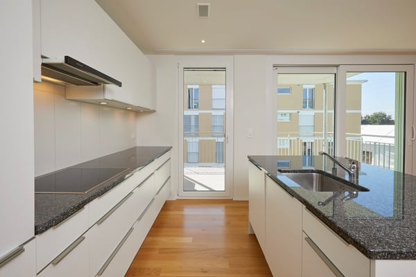 Helle 4.5-Zimmer-Wohnung mit Balkon an zentraler Lage in Kerzers 5