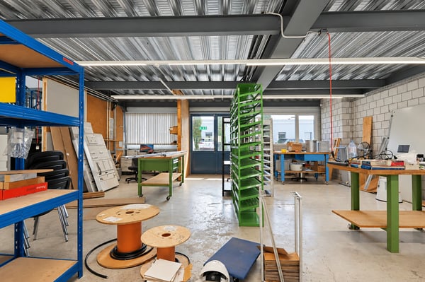 Vielseitige Industrie- und Gewerbeliegenschaft An attraktivem Standort 6