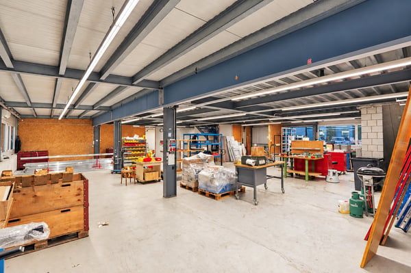 Vielseitige Industrie- und Gewerbeliegenschaft An attraktivem Standort 7