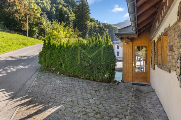 Spacieuse maison familiale 2.5 pièces de deux appartements aux Avants. 10