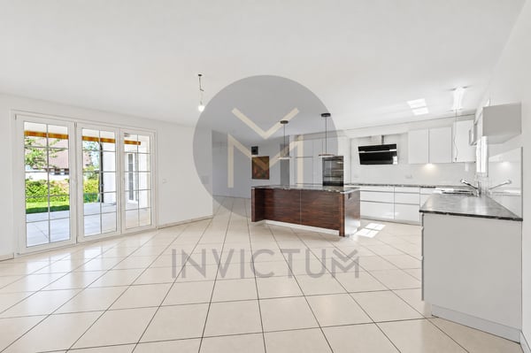 Belle propriété de 8 pièces avec studio indépendant au Mouret 9