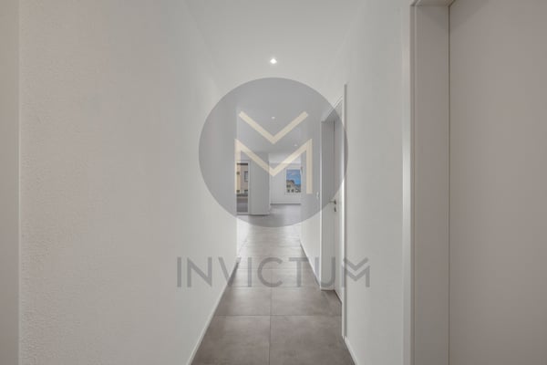 Superbe 4.5 pièces de 138 m² avec spacieuse loggia sur les hauteurs 4