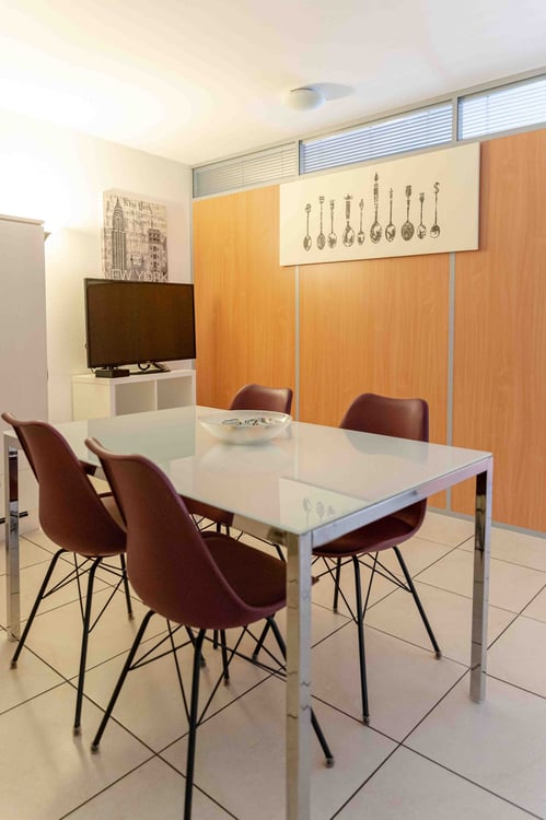 Appartement Moderne 2 Chambres avec service hôtelier 9