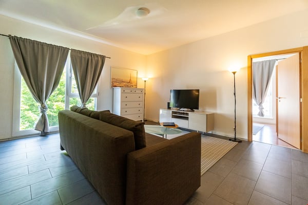 Appartement Deluxe Meublé – 2 Chambres avec Services Hôteliers 5