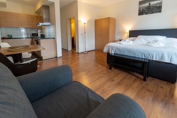 Studio Deluxe Meublé et Équipé – Avec Service hôtelier 6