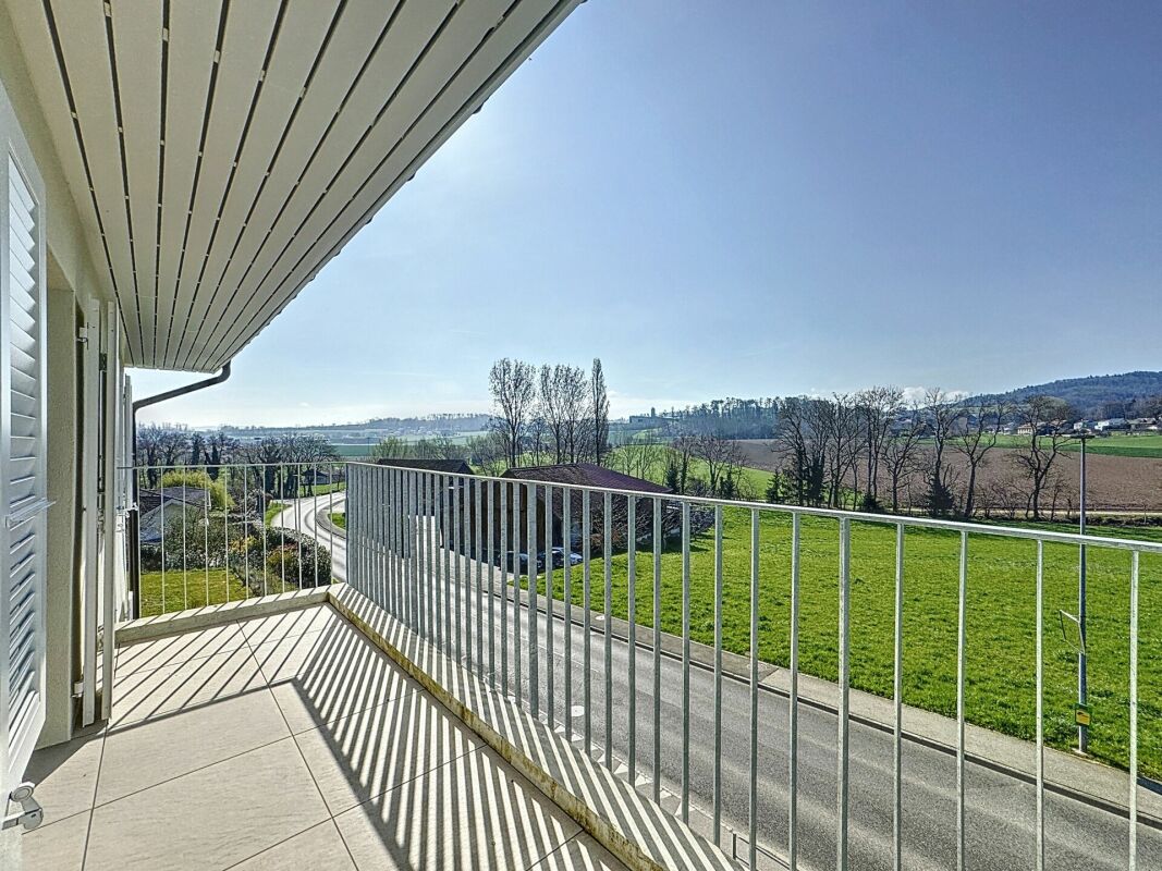 Magnifique appartement rénové de 4,5 pièces avec balcon à Montet