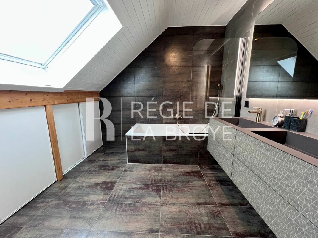Belle villa individuelle de 4.5 pièces avec studio indépendant à Font