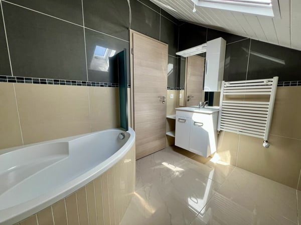 Appartement de 4.5 pièces à Aumont 8