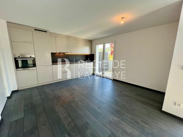Appartement de 4.5 pièces avec grand balcon à Chabrey 3