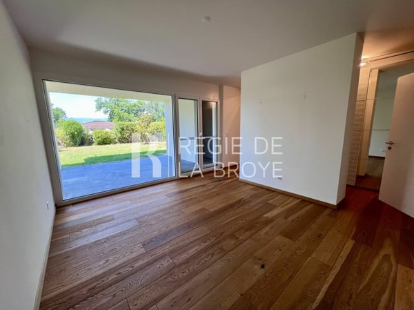 Superbe villa jumelée de 5.5 pièces à Portalban 12