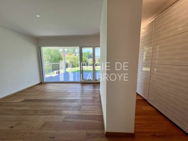 Superbe villa jumelée de 5.5 pièces à Portalban 13