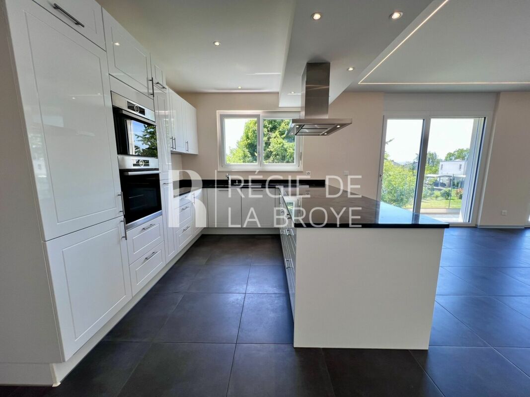 Superbe villa jumelée de 5.5 pièces à Portalban