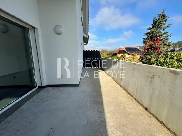Appartement de 4.5 pièces avec grand balcon à Chabrey 2