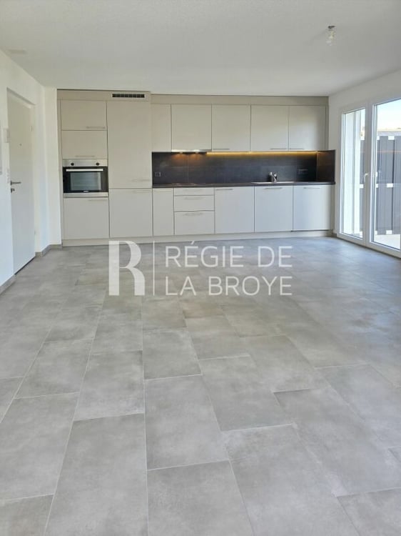 Appartement de 4.5 pièces avec grand balcon à Chabrey 4