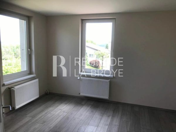 Appartement de 2.5 pièces à Vallamand 4