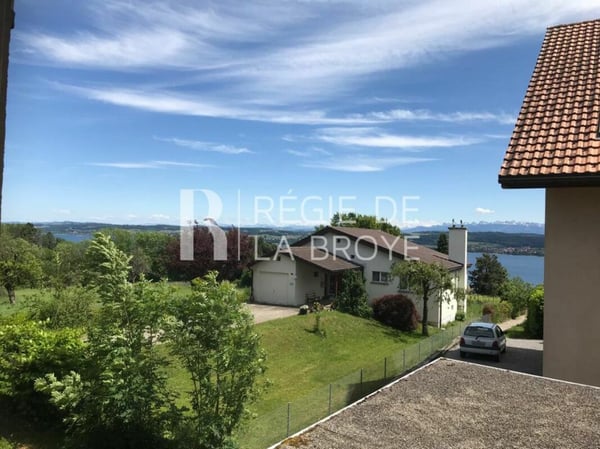 Appartement de 2.5 pièces à Vallamand