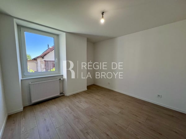 Appartement de 3.5 rénové à Démoret 6