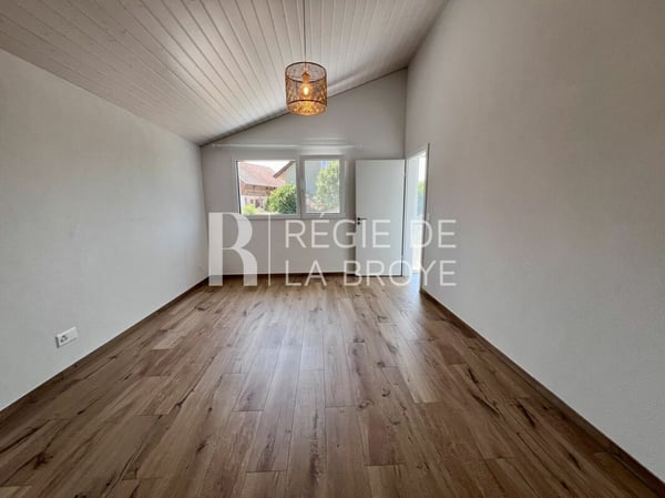 Duplex de 3.5 pièces à Dompierre FR 7