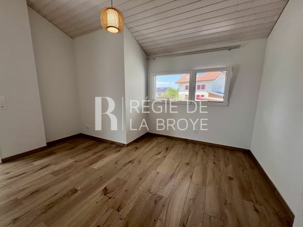 Duplex de 3.5 pièces à Dompierre FR 6