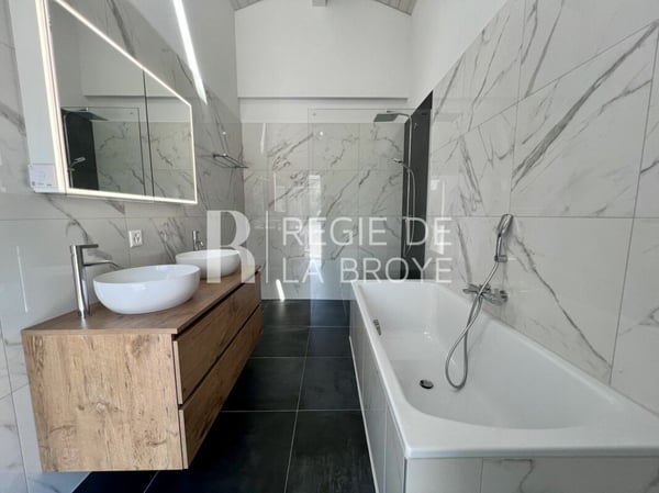 Duplex de 3.5 pièces à Dompierre FR 8