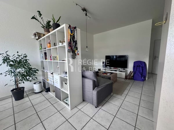 Appartement de 2.5 pièces à Nuvilly 1