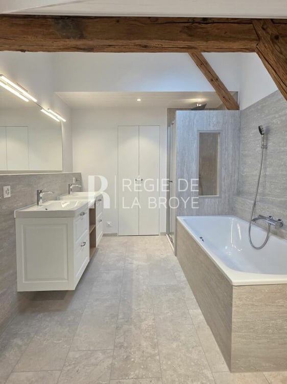 Spacieux 3,5 pièces dans les combles 8