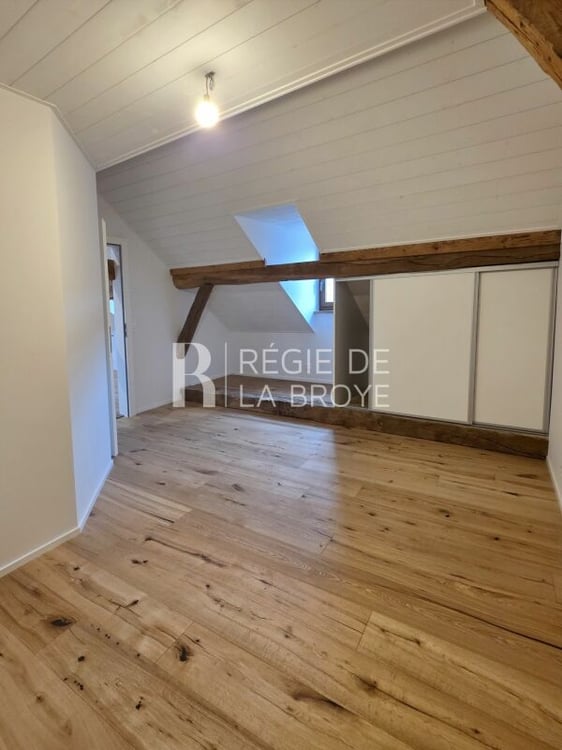 Spacieux 3,5 pièces dans les combles 7