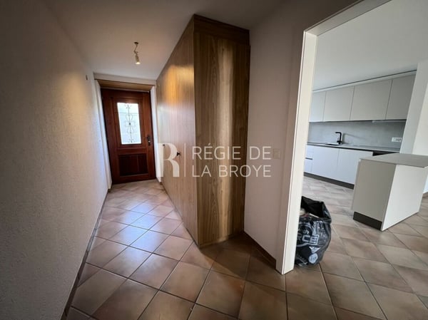 Appartement rénové de 3.5 pièces à Champtauroz 12