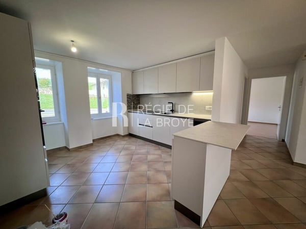 Appartement rénové de 3.5 pièces à Champtauroz 1