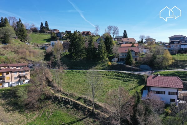Terrain à bâtir avec permis en force pour 4 villas contiguës 1